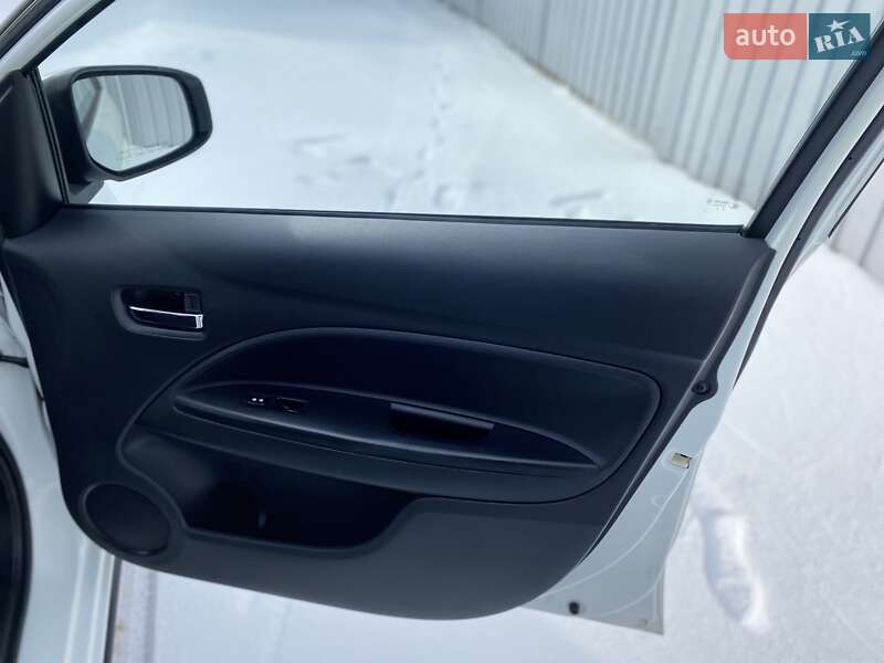 Хэтчбек Mitsubishi Mirage 2013 в Харькове