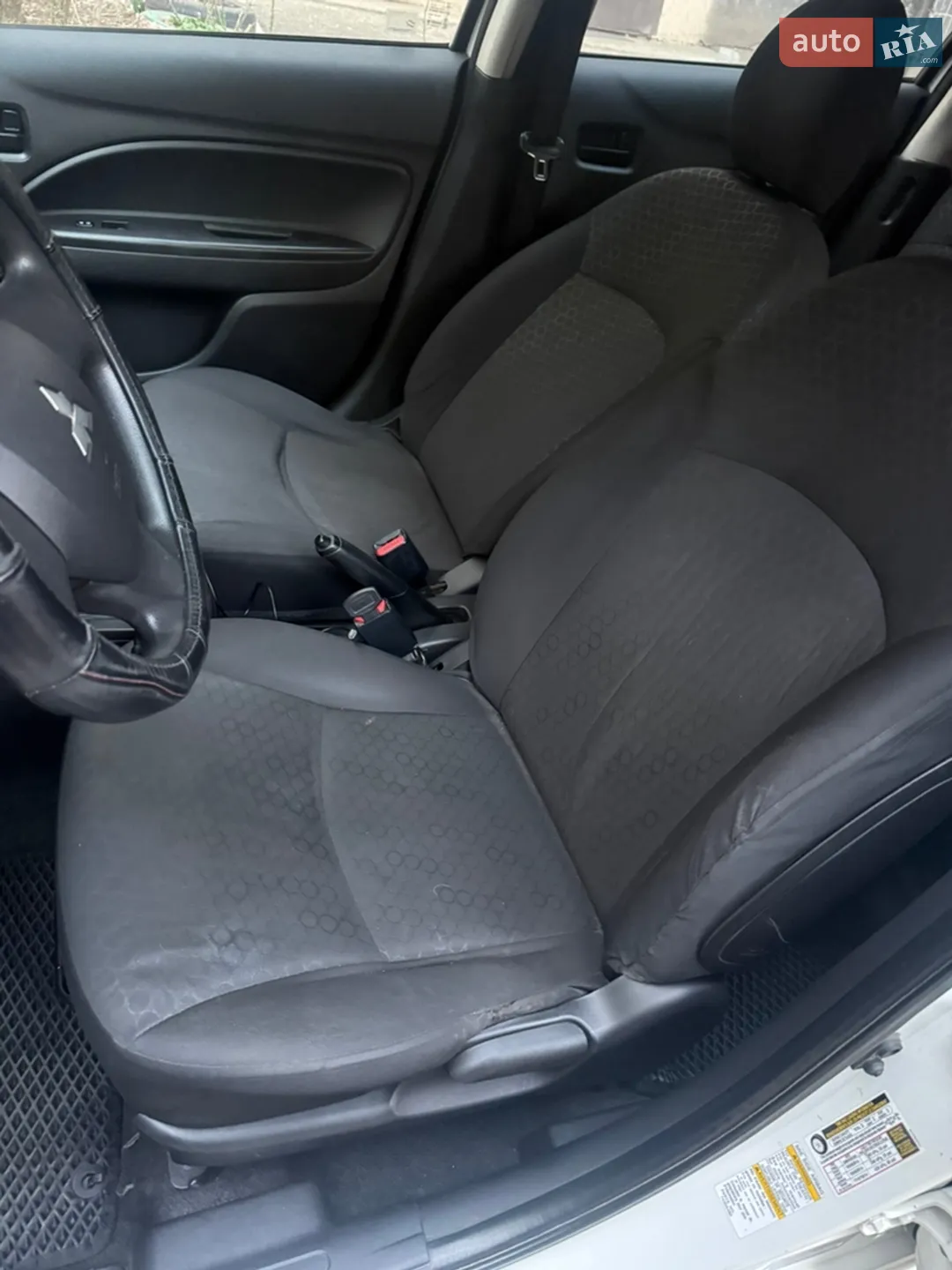 2015 Mitsubishi Mirage - мініатюра 9