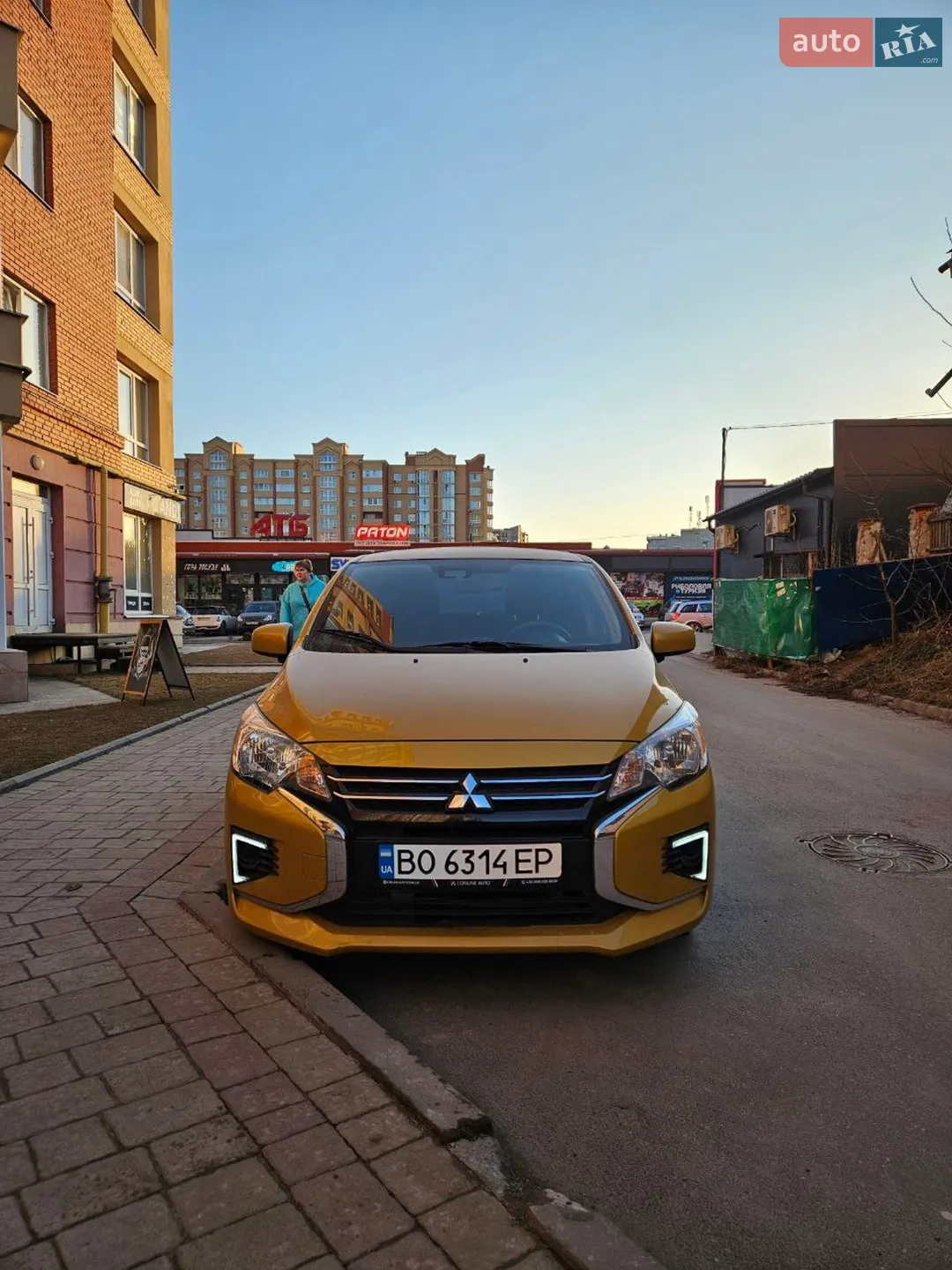 2022 Mitsubishi Mirage - фото 1
