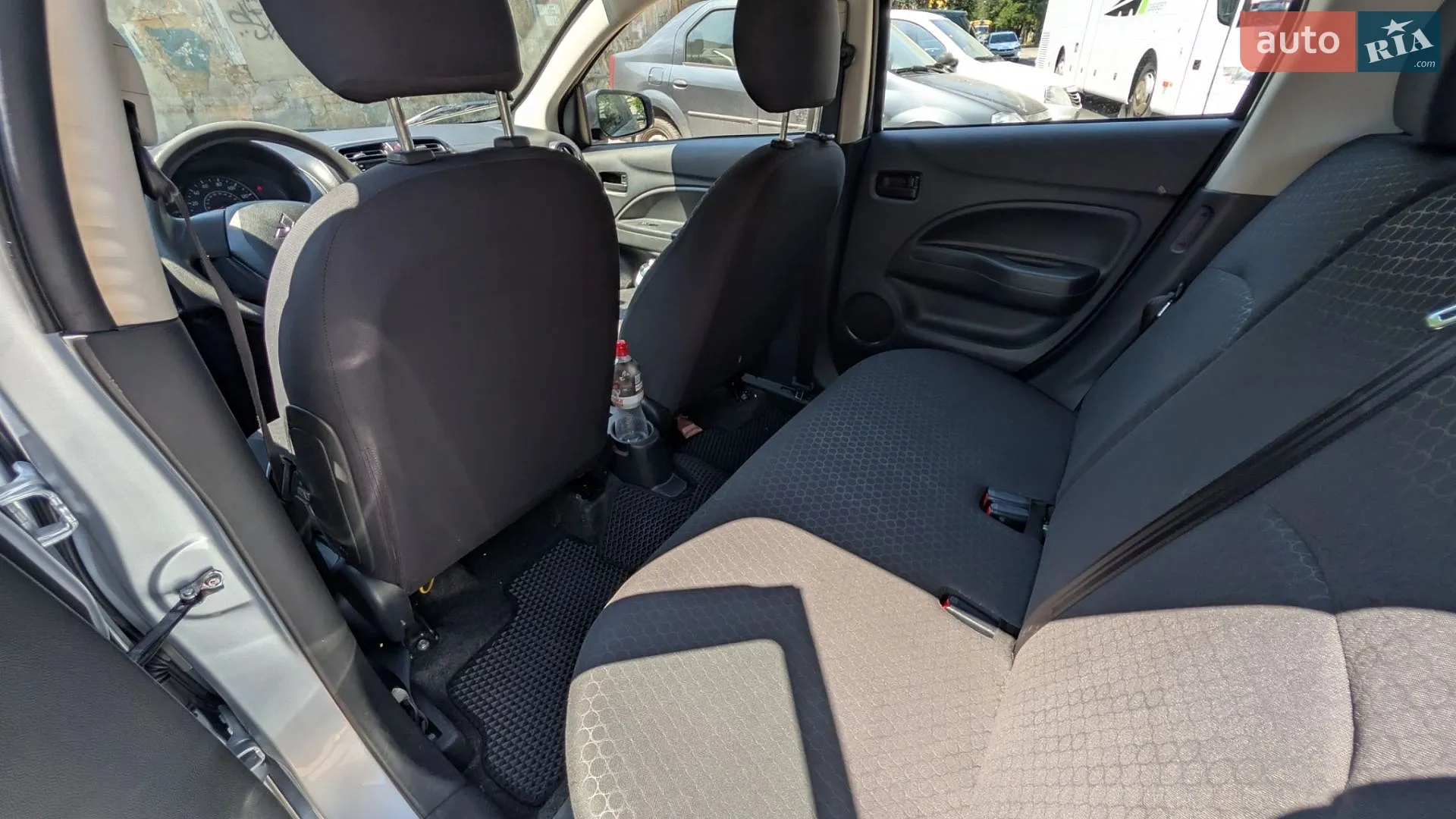 2015 Mitsubishi Mirage - мініатюра 2