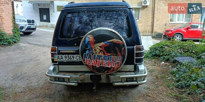 Внедорожник / Кроссовер Mitsubishi Montero 1995 в Киеве