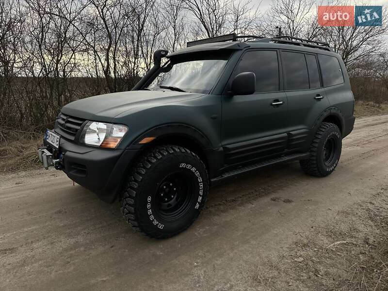 Внедорожник / Кроссовер Mitsubishi Montero 2000 в Костополе