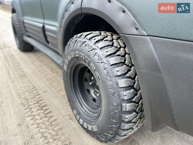 Внедорожник / Кроссовер Mitsubishi Montero 2000 в Костополе