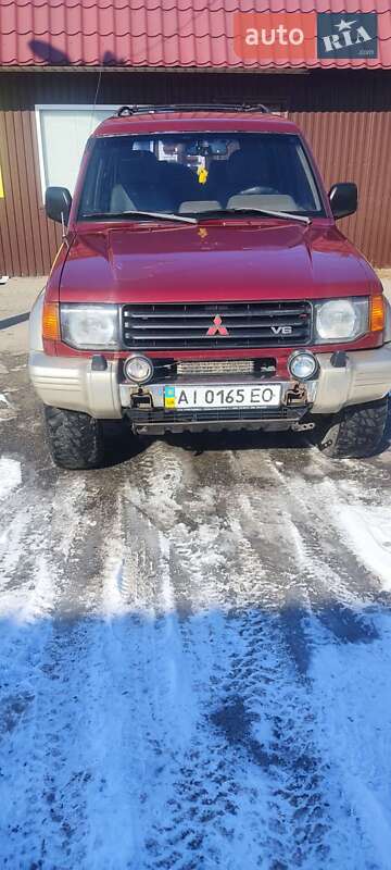Внедорожник / Кроссовер Mitsubishi Montero 1996 в 
