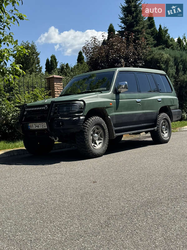 Внедорожник / Кроссовер Mitsubishi Montero 1997 в Киеве