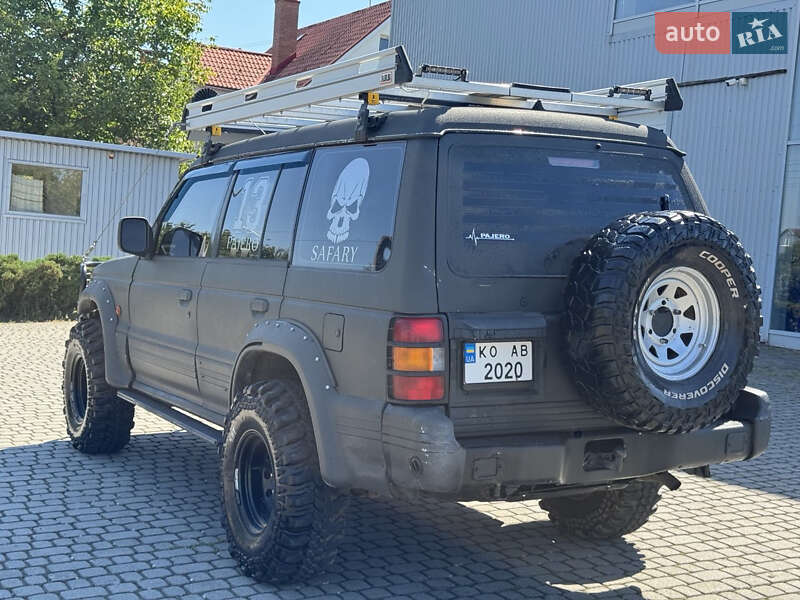 Внедорожник / Кроссовер Mitsubishi Montero 1994 в 
