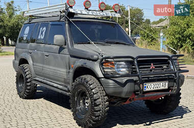 Внедорожник / Кроссовер Mitsubishi Montero 1994 в 