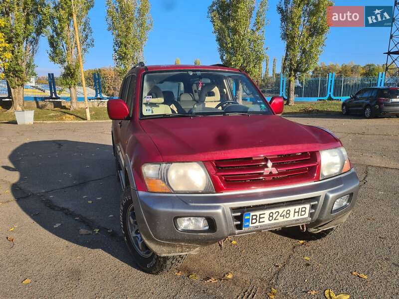Mitsubishi Montero 2001