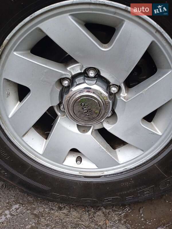 Внедорожник / Кроссовер Mitsubishi Montero 2003 в Машевке