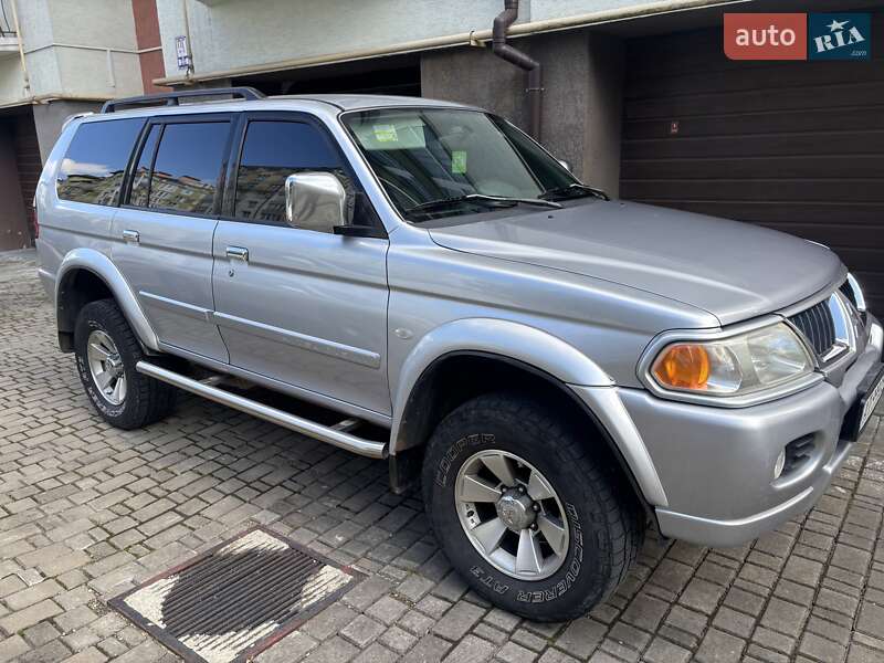 Внедорожник / Кроссовер Mitsubishi Nativa 2008 в Ивано-Франковске