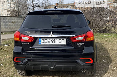 Внедорожник / Кроссовер Mitsubishi Outlander Sport 2019 в Николаеве