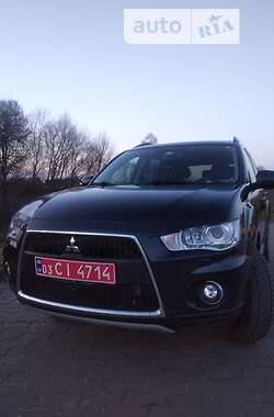 Внедорожник / Кроссовер Mitsubishi Outlander Sport 2011 в Бродах