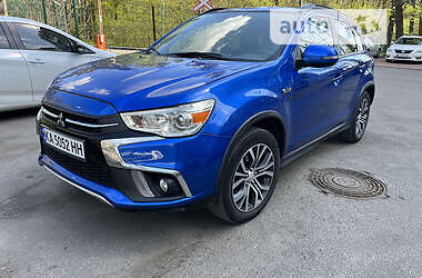 Внедорожник / Кроссовер Mitsubishi Outlander Sport 2018 в Киеве