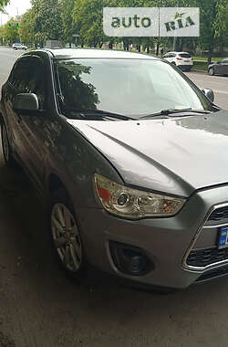 Позашляховик / Кросовер Mitsubishi Outlander Sport 2015 в Києві