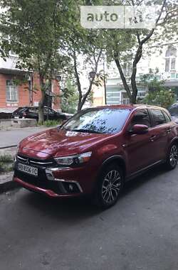 Внедорожник / Кроссовер Mitsubishi Outlander Sport 2018 в Киеве