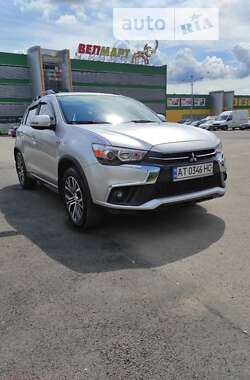 Позашляховик / Кросовер Mitsubishi Outlander Sport 2017 в Івано-Франківську