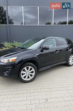 Внедорожник / Кроссовер Mitsubishi Outlander Sport 2015 в 