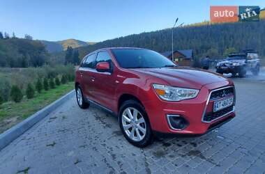 Внедорожник / Кроссовер Mitsubishi Outlander Sport 2015 в 