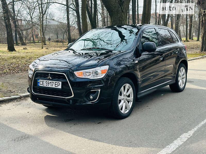 Внедорожник / Кроссовер Mitsubishi Outlander Sport 2015 в Черновцах