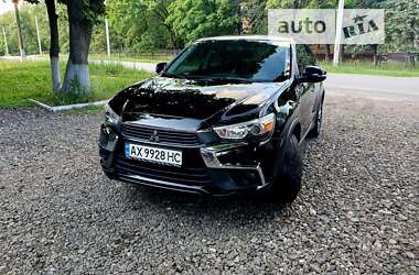 Внедорожник / Кроссовер Mitsubishi Outlander Sport 2016 в Харькове