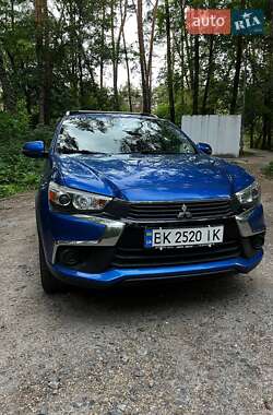 Позашляховик / Кросовер Mitsubishi Outlander Sport 2016 в Києві