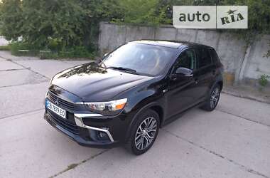 Позашляховик / Кросовер Mitsubishi Outlander Sport 2016 в Чернігові