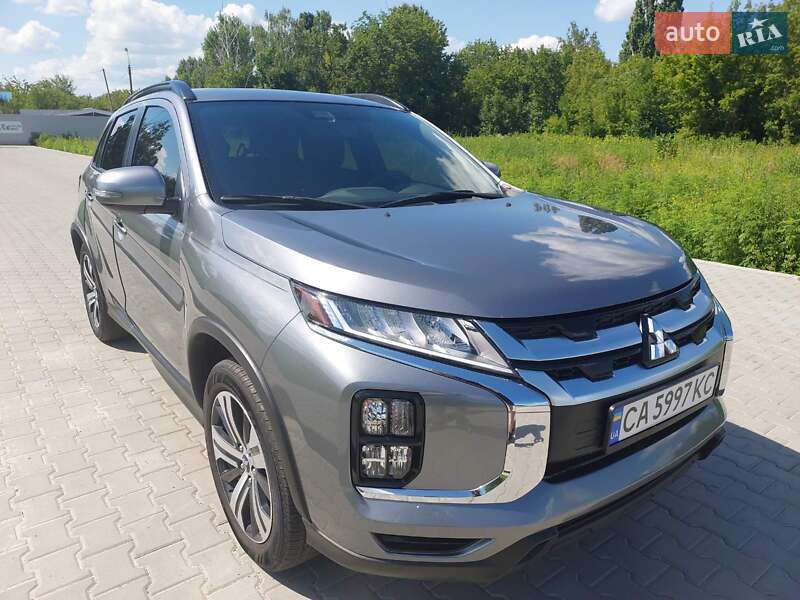 Mitsubishi Outlander Sport 2021