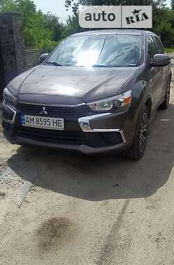 Позашляховик / Кросовер Mitsubishi Outlander Sport 2016 в Коростишеві