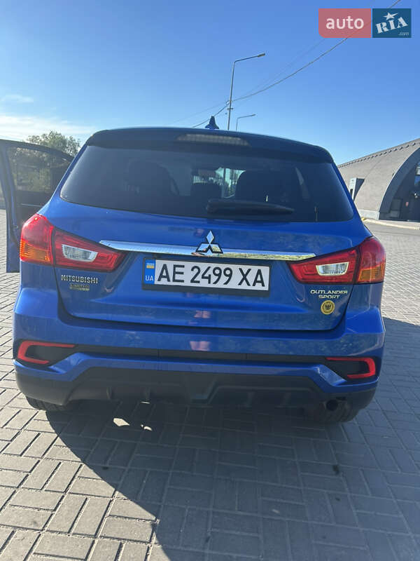 Внедорожник / Кроссовер Mitsubishi Outlander Sport 2018 в Днепре