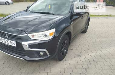 Позашляховик / Кросовер Mitsubishi Outlander Sport 2017 в Дрогобичі