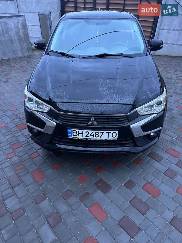 Внедорожник / Кроссовер Mitsubishi Outlander Sport 2018 в Одессе