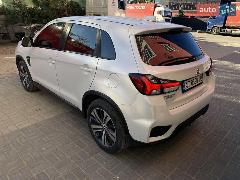 Позашляховик / Кросовер Mitsubishi Outlander Sport 2020 в Івано-Франківську