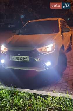 Позашляховик / Кросовер Mitsubishi Outlander Sport 2018 в Одесі