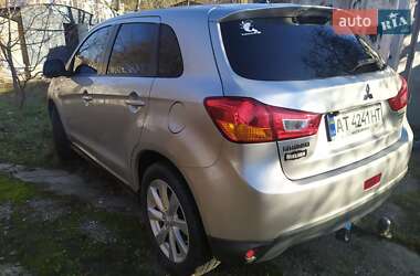 Внедорожник / Кроссовер Mitsubishi Outlander Sport 2013 в Ивано-Франковске