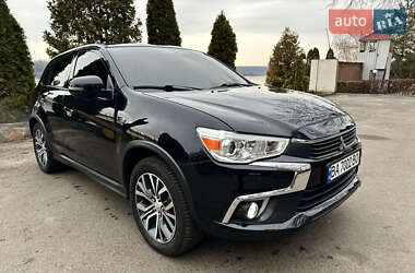 Внедорожник / Кроссовер Mitsubishi Outlander Sport 2017 в Кропивницком