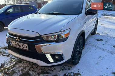 Внедорожник / Кроссовер Mitsubishi Outlander Sport 2019 в Чернигове