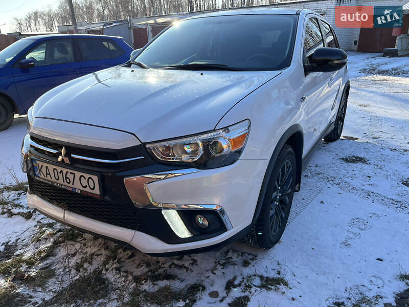 Mitsubishi Outlander Sport 2019