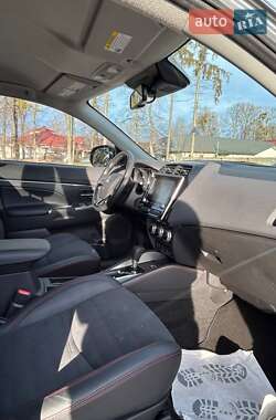 Внедорожник / Кроссовер Mitsubishi Outlander Sport 2022 в 