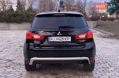 Внедорожник / Кроссовер Mitsubishi Outlander Sport 2016 в Белой Церкви