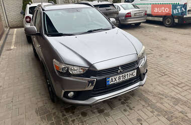 Позашляховик / Кросовер Mitsubishi Outlander Sport 2016 в Харкові