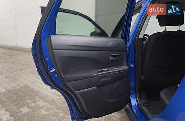 Внедорожник / Кроссовер Mitsubishi Outlander Sport 2015 в 