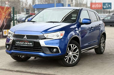 Внедорожник / Кроссовер Mitsubishi Outlander Sport 2016 в Николаеве