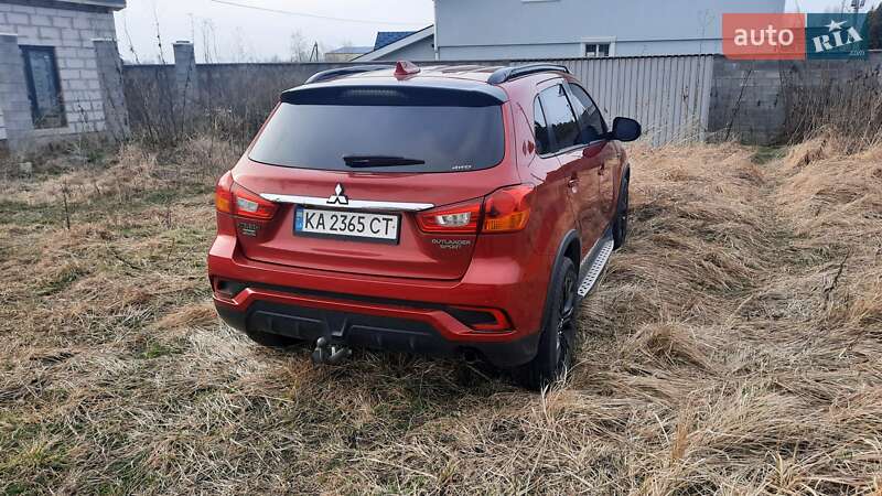 Позашляховик / Кросовер Mitsubishi Outlander Sport 2019 в Києві