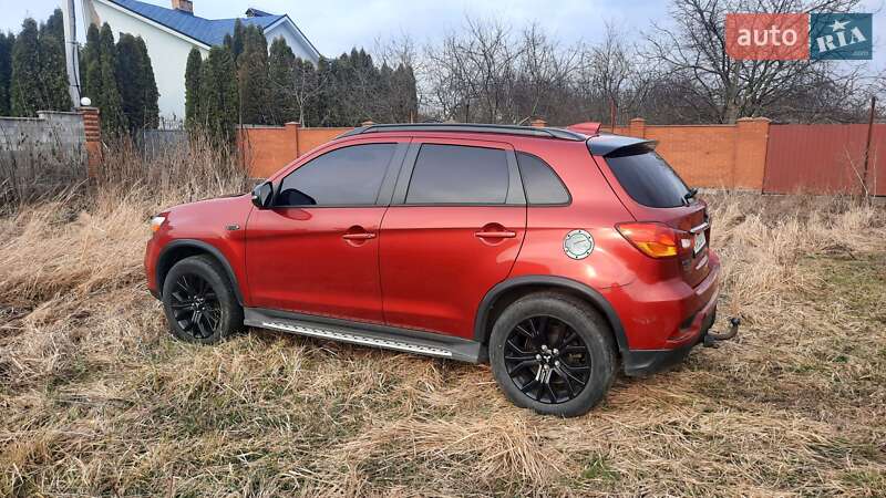 Позашляховик / Кросовер Mitsubishi Outlander Sport 2019 в Києві