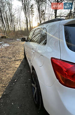 Позашляховик / Кросовер Mitsubishi Outlander Sport 2014 в 
