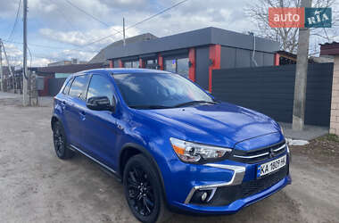 Внедорожник / Кроссовер Mitsubishi Outlander Sport 2018 в Фастове