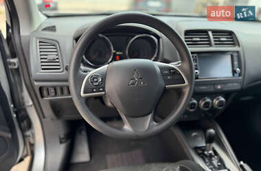 Внедорожник / Кроссовер Mitsubishi Outlander Sport 2022 в 