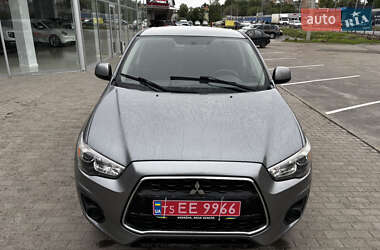 Внедорожник / Кроссовер Mitsubishi Outlander Sport 2015 в 