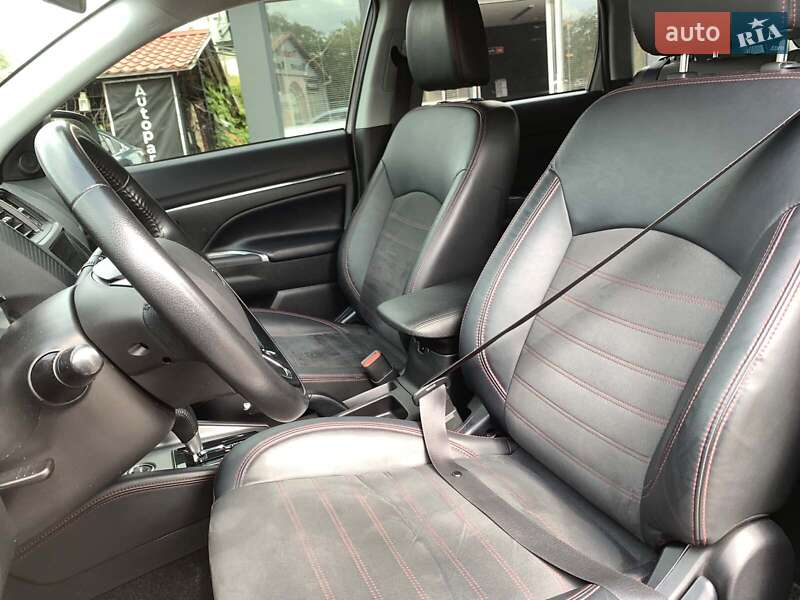 Внедорожник / Кроссовер Mitsubishi Outlander Sport 2018 в Виннице