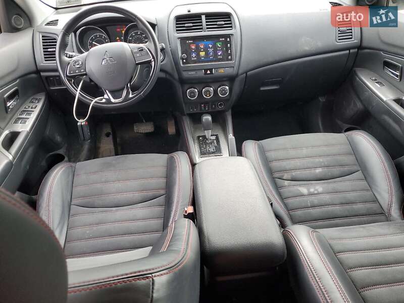 Позашляховик / Кросовер Mitsubishi Outlander Sport 2018 в Львові